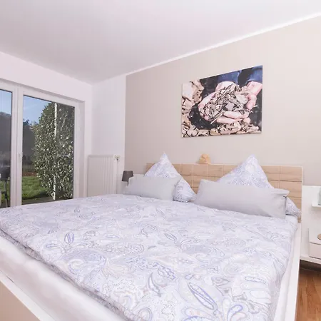 Ferienweingut Luetz Apartment Punderich Room photo